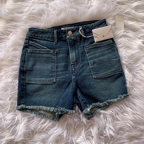 Good American denim cutoff shorts - Picture 7 of 13